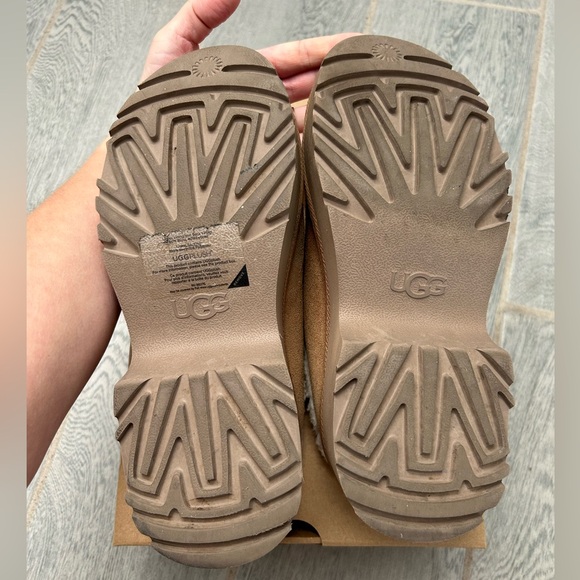 UGG Women's New Heights Cozy Clog - Picture 9 of 11